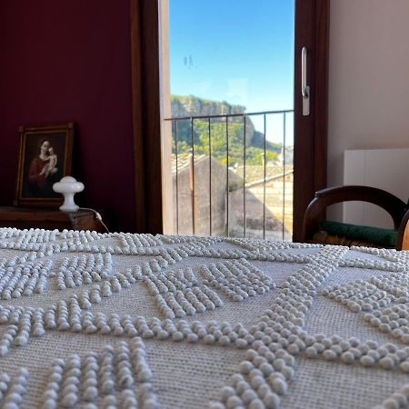 Palazzo Triolo - Dimora Di Charme Bed & Breakfast Corleone Exterior photo