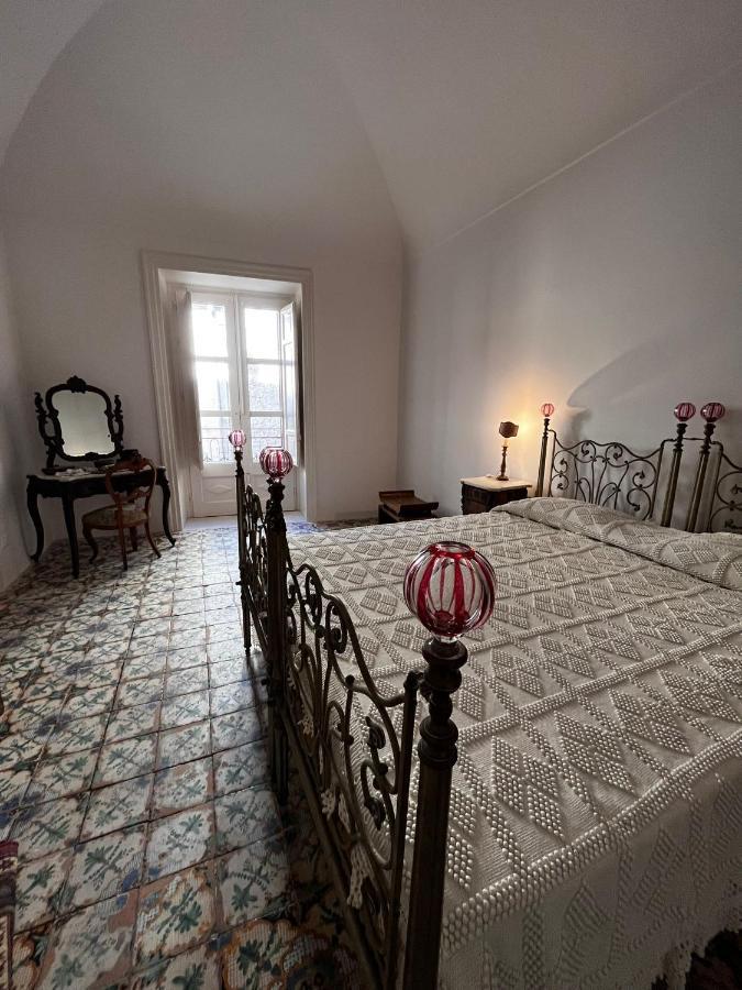 Palazzo Triolo - Dimora Di Charme Bed & Breakfast Corleone Exterior photo